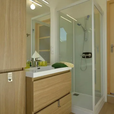 Petit Grain De Cafe By Interhome * 皮里亚克叙尔梅尔